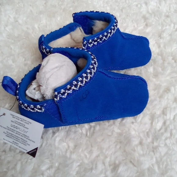 Uggs kids shoes NWT - Picture 3 of 7